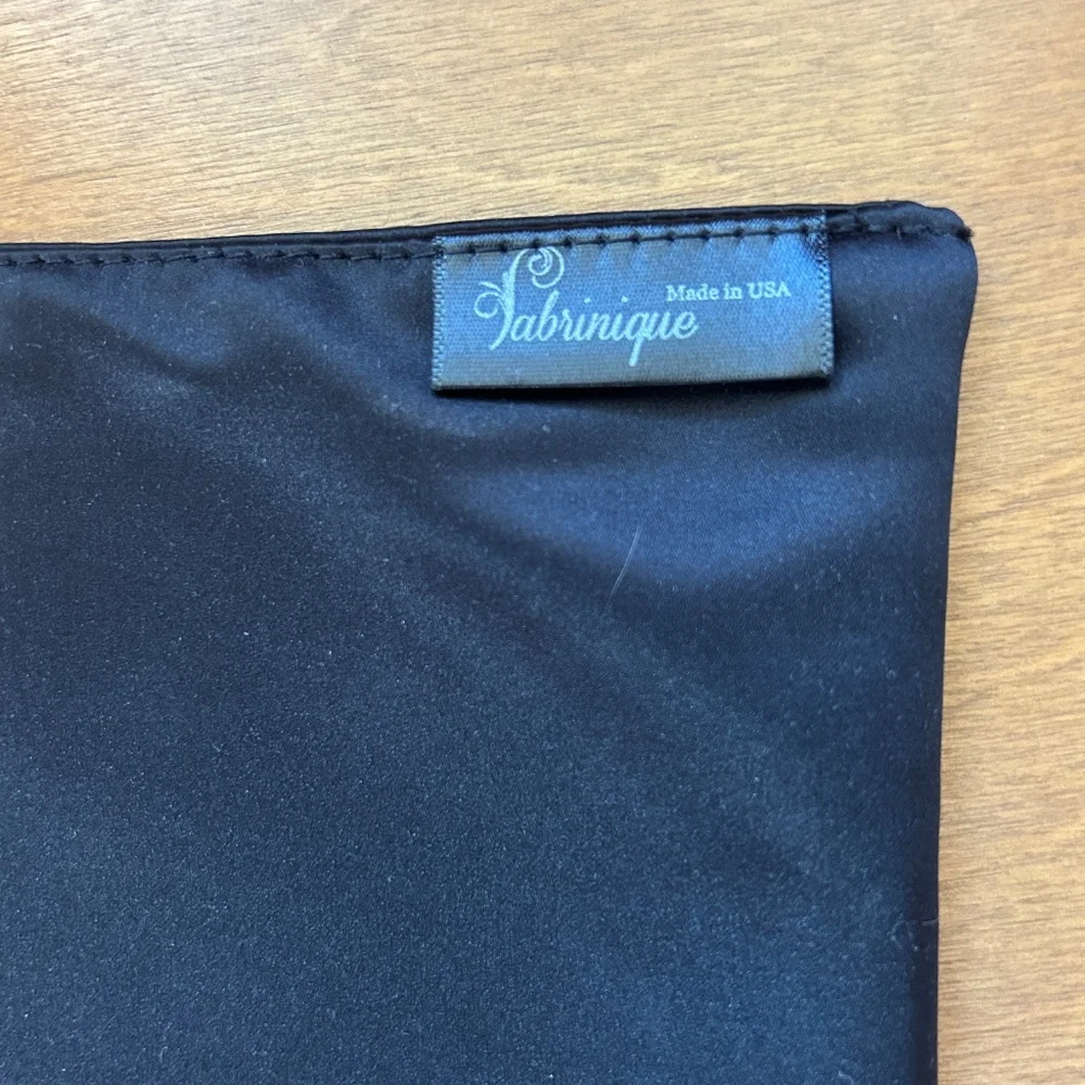 NWOT Silky Square for Display or Acrylic/Plastic Shoe Boxes - Black